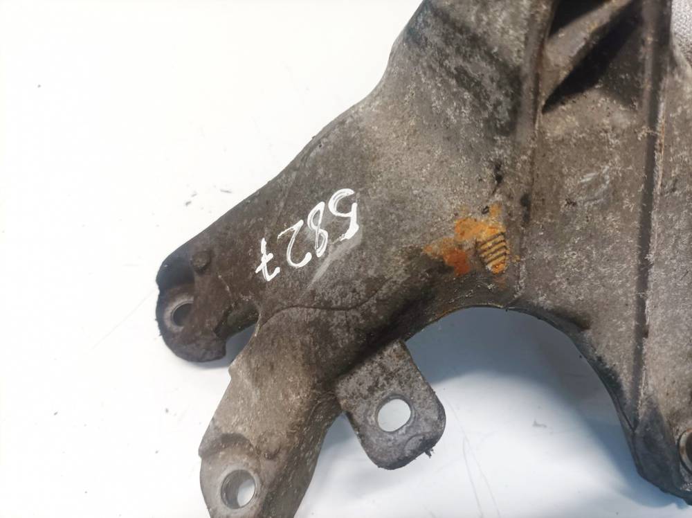 Audi A5 2010 Wspornik silnika - Thumbnail 2