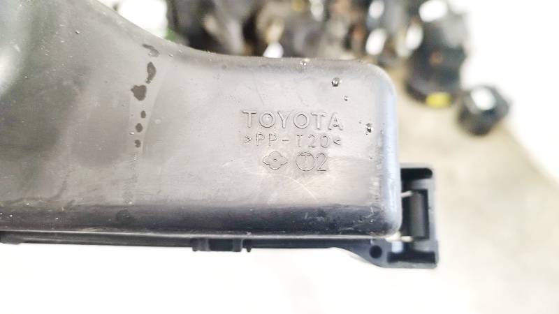 Toyota Avensis 2006 Sulakerasia - Thumbnail 3