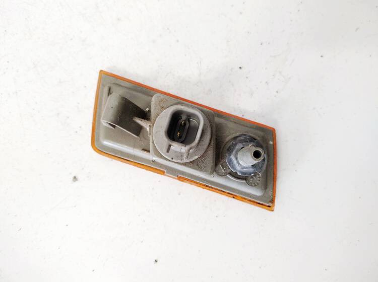 A00158622E Chrysler 300C 2005 Indicator - FRONT RIGHT - Thumbnail 2