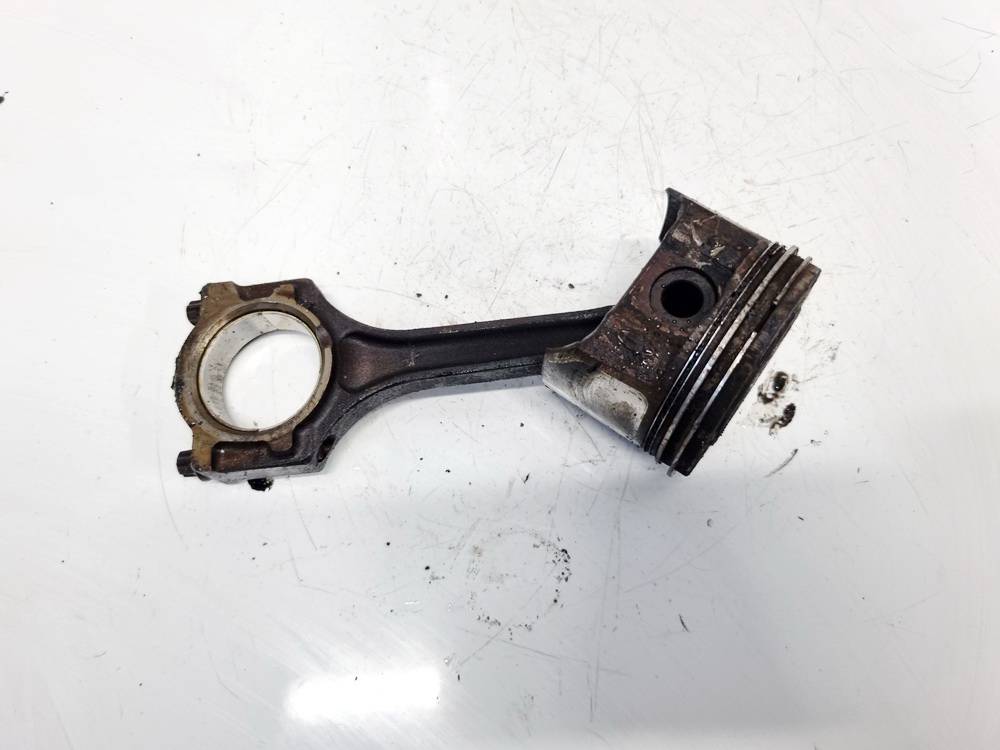 Mazda 2 2003 Mäntä ja vauhtipyörä