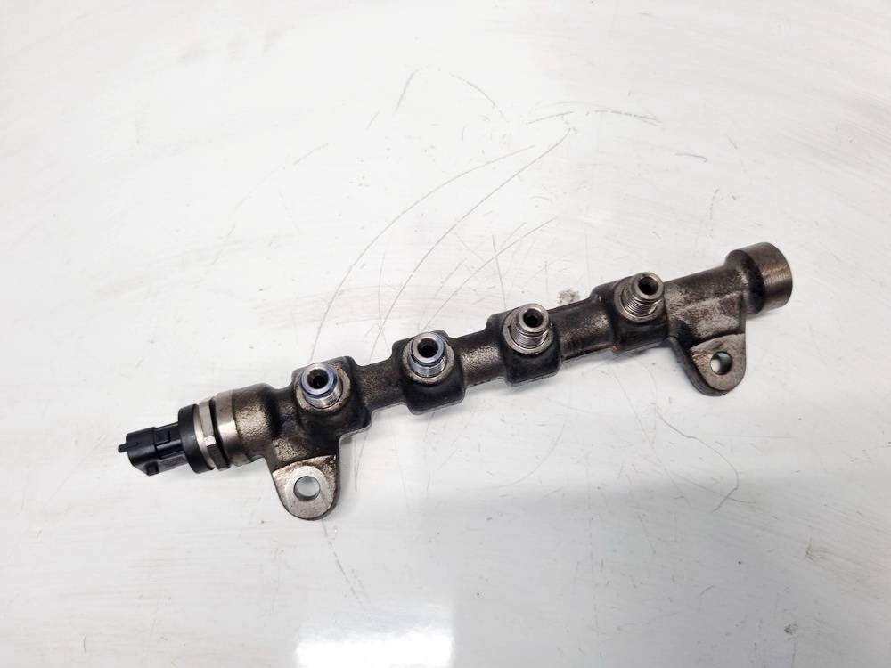 55576177 Opel Insignia 2011 Kuro magistrale