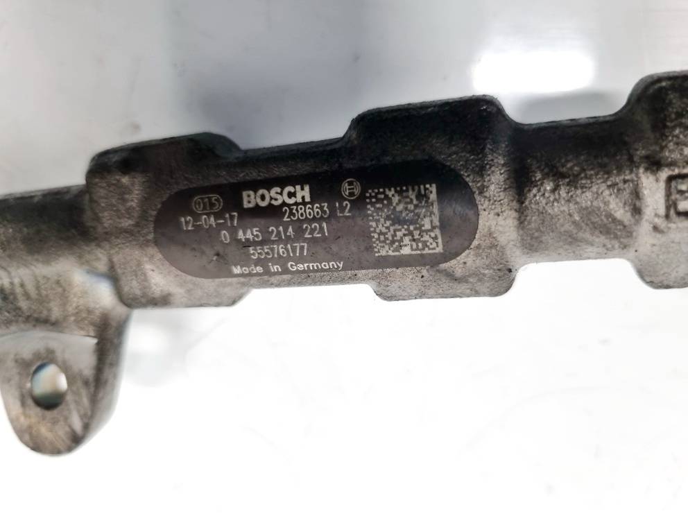 55576177 Opel Insignia 2011 Fuel injector rail (injectors)(Fuel distributor) - Thumbnail 4