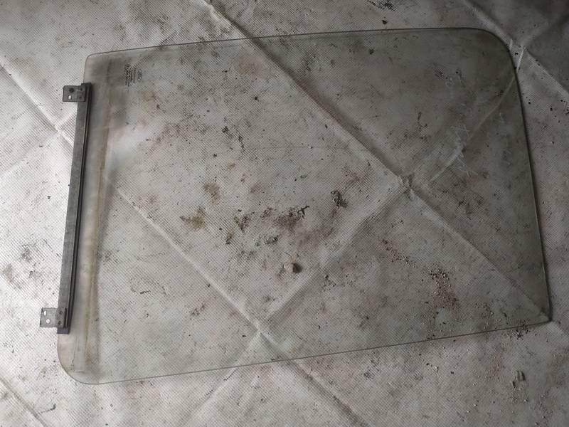 AS2 Ford Transit 2004 Duru stiklas P.D.