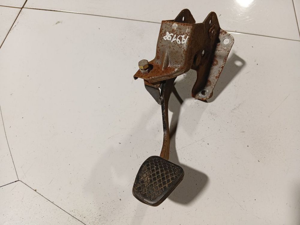 Honda Jazz 2004 Clutch pedal