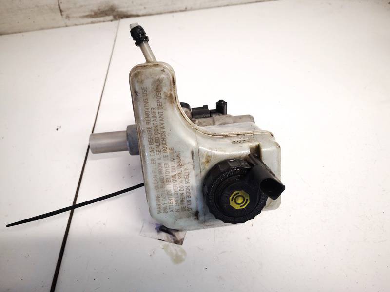 3C1611301 Volkswagen Passat 2006 Brake Master Cylinder Reservoir
