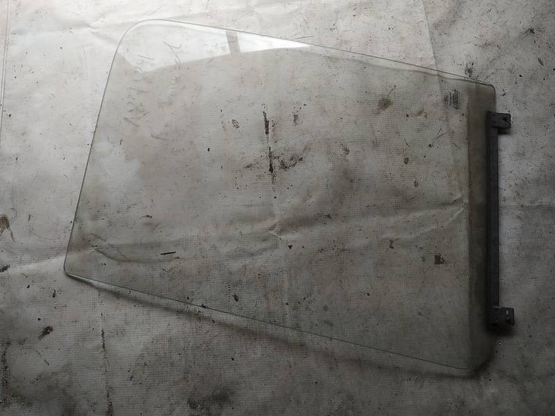 AS2 Ford Transit 2004 Duru stiklas P.K.