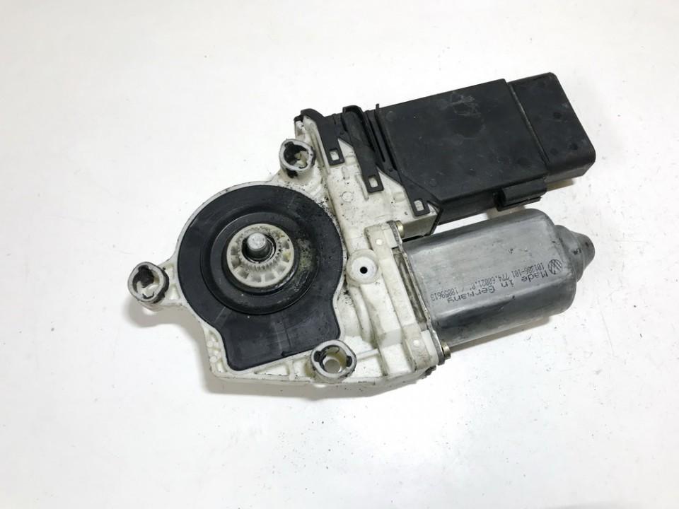 1J2959802C Volkswagen Golf 1999 Window Motor - FRONT RIGHT
