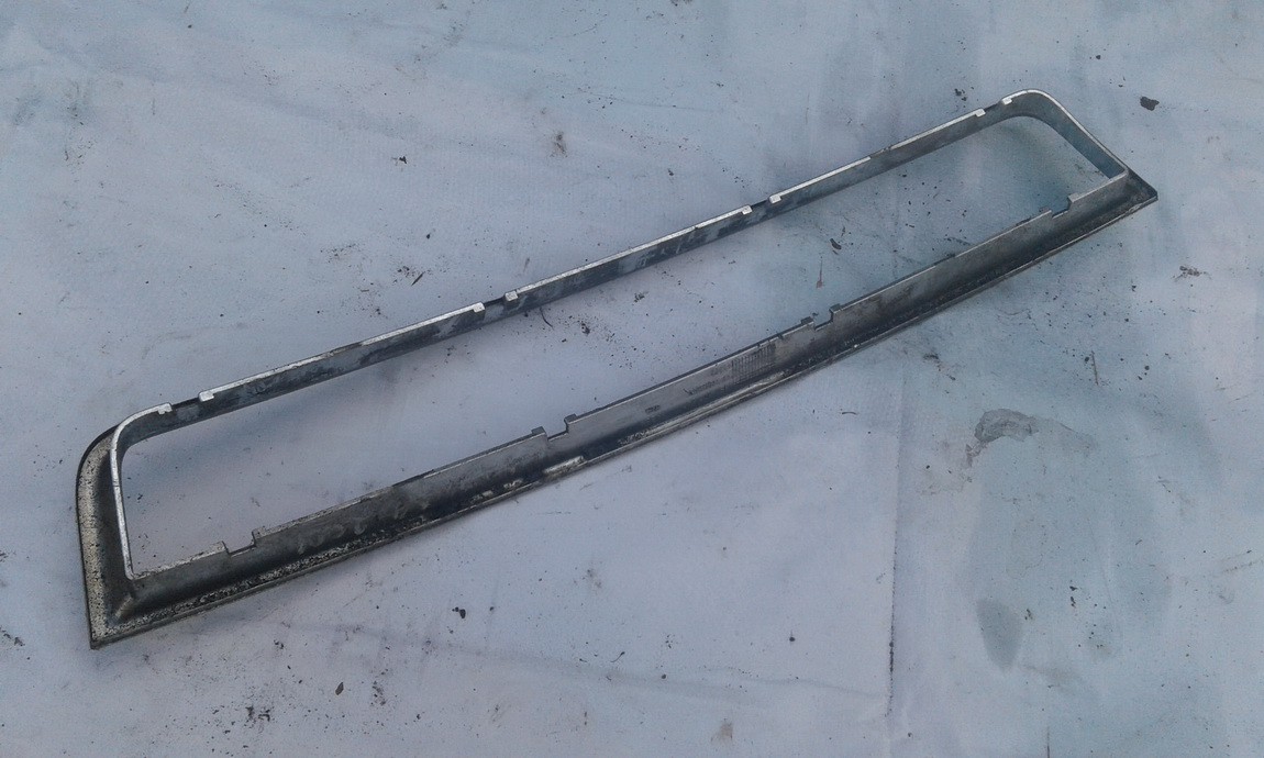 8E0807647 Audi A4 2004 Hood grille - FRONT - Thumbnail 2