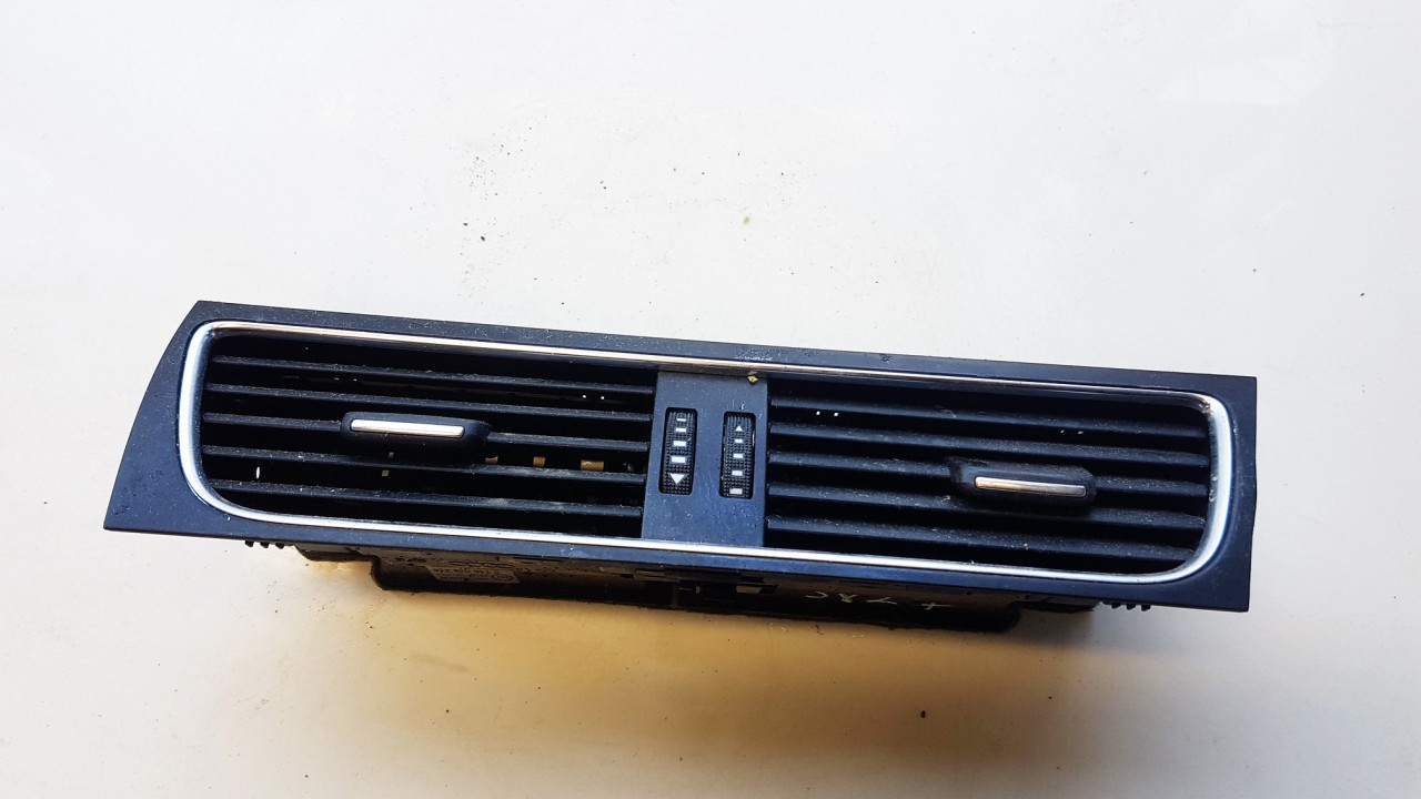 8T2820951B Audi A5 2010 Dash Vent (Air Vent Grille)