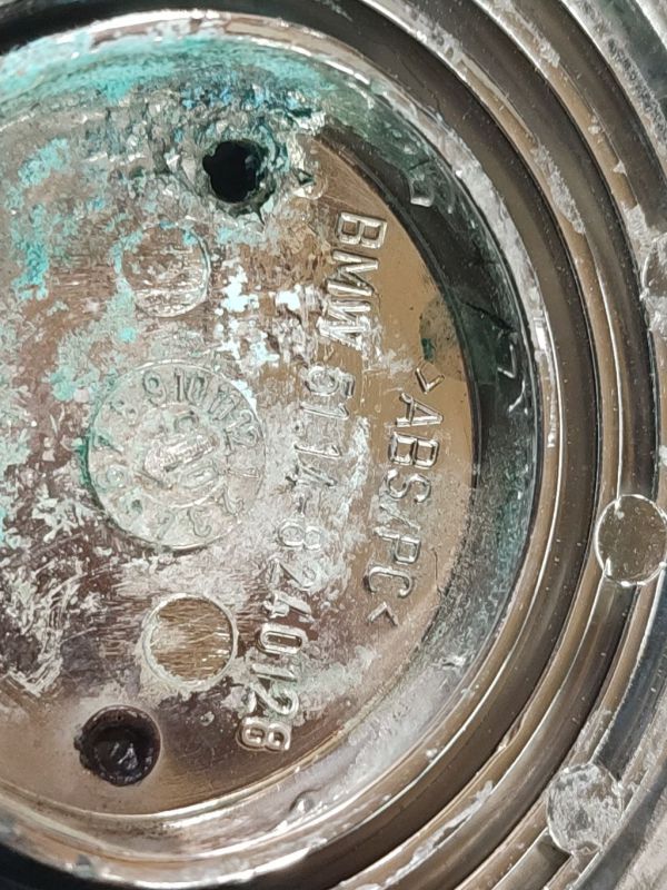 9114840128 BMW 3-Series 2002 Emblem - FRONT - Thumbnail 4