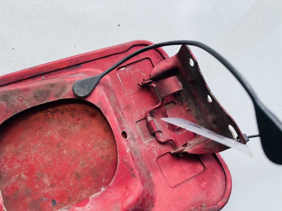 used used Fuel door Gas cover Tank cap (FUEL FILLER FLAP) Dodge Magnum