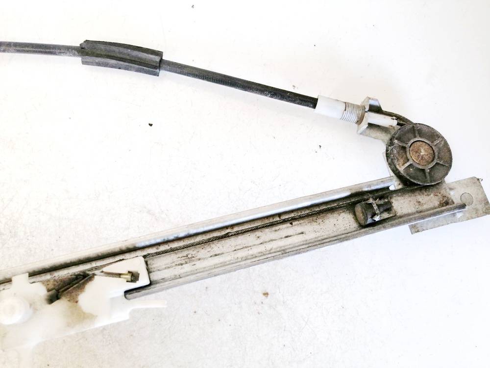 Mazda 3 2007 Стеклоподъемник - задний левый - Thumbnail 3