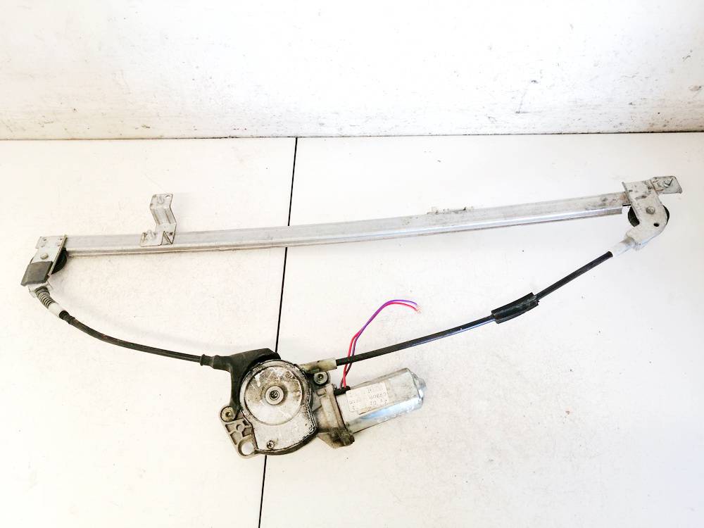 Mazda 3 2007 Стеклоподъемник - задний левый - Thumbnail 2