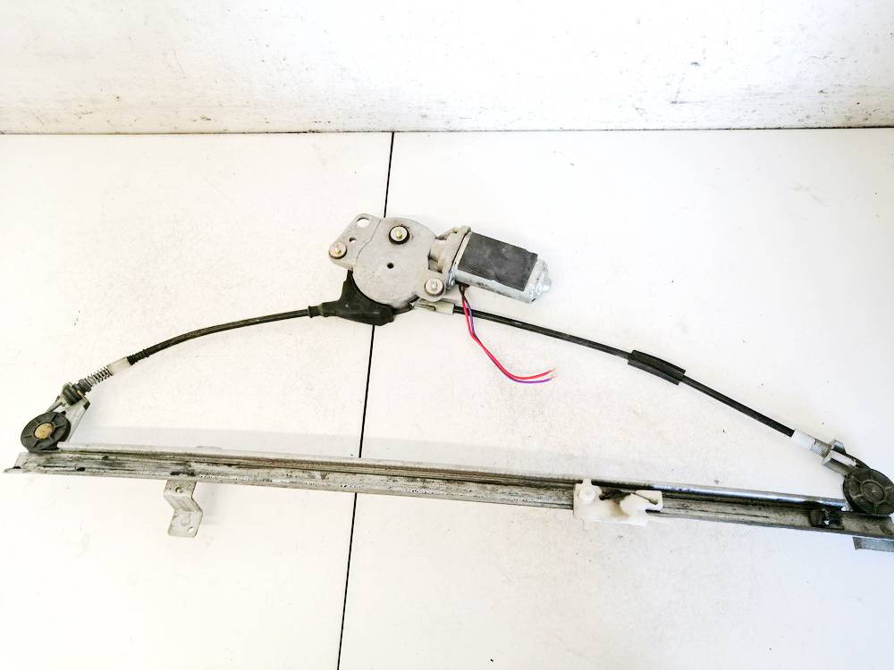 Mazda 3 2007 Durvju loga pacēlājs - AIZMUGURE PA KREISI