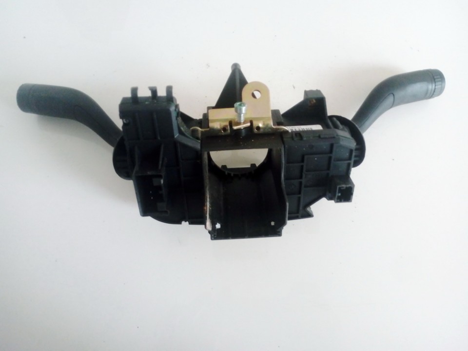 Volkswagen Touareg 2004 Pagrieziena, gaismu un logu tīrītāju rokturu komplekts - Thumbnail 2