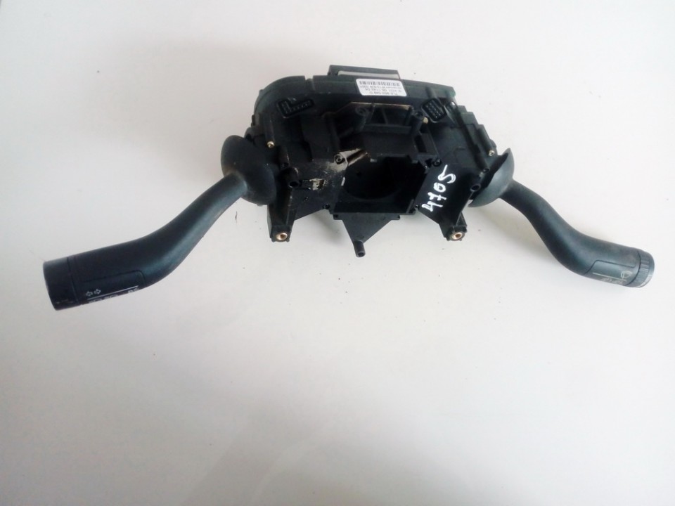 Volkswagen Touareg 2004 Pagrieziena, gaismu un logu tīrītāju rokturu komplekts