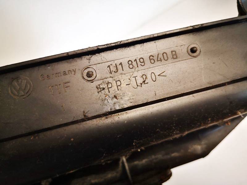 1J1819640B Volkswagen Golf 2001 Inne uchwyty - Thumbnail 3