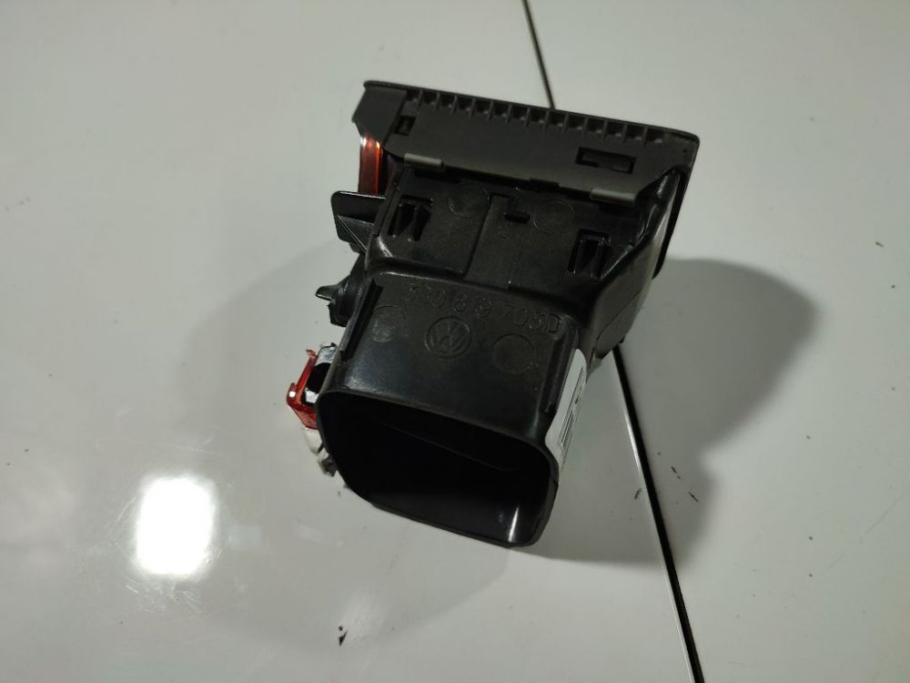 3B0819703D Volkswagen Passat 2005 Dash Vent (Air Vent Grille) - Thumbnail 3