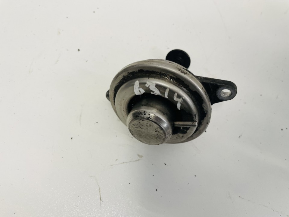 Opel Vectra 2001 EGR Valve Exhaust Gas - Thumbnail 3