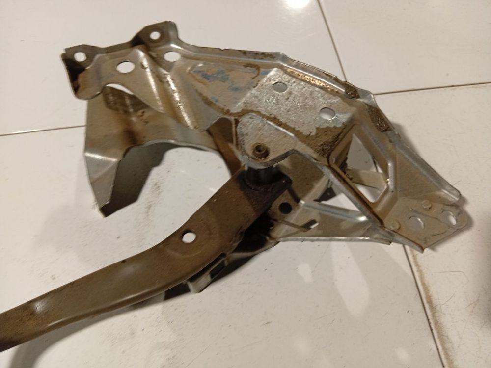 Opel Astra 2008 Clutch pedal - Thumbnail 3