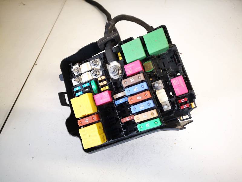 9804848580 Opel Crossland X 2017 Fuse box