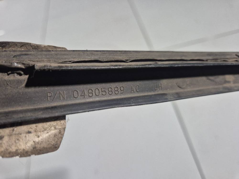 04805889AC Chrysler 300C 2006 Inne części - Thumbnail 3