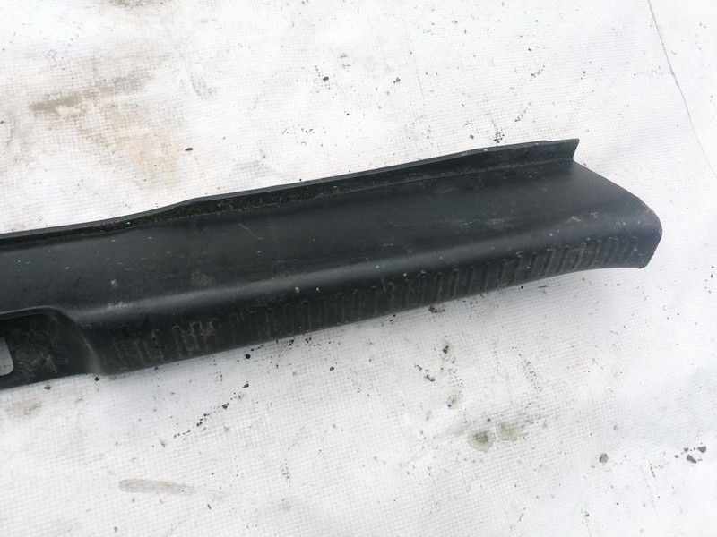 Toyota Corolla Verso 2002 Metal Boot Lip Cover - Thumbnail 3