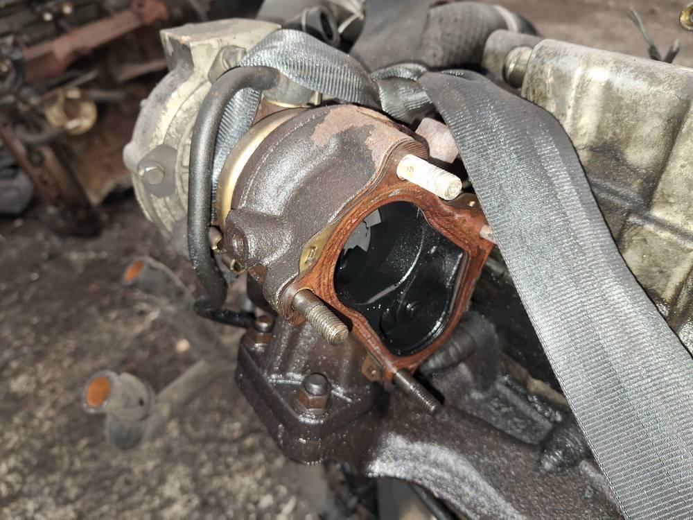 1720127050 Toyota Corolla 2003 Turbiini / Turbo - Thumbnail 4