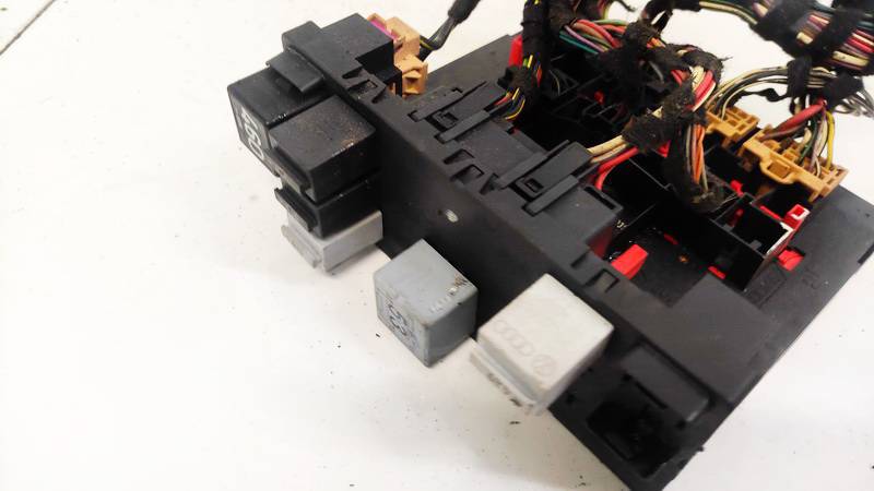 8P0907279A Audi A3 2004 Fuse box - Thumbnail 2