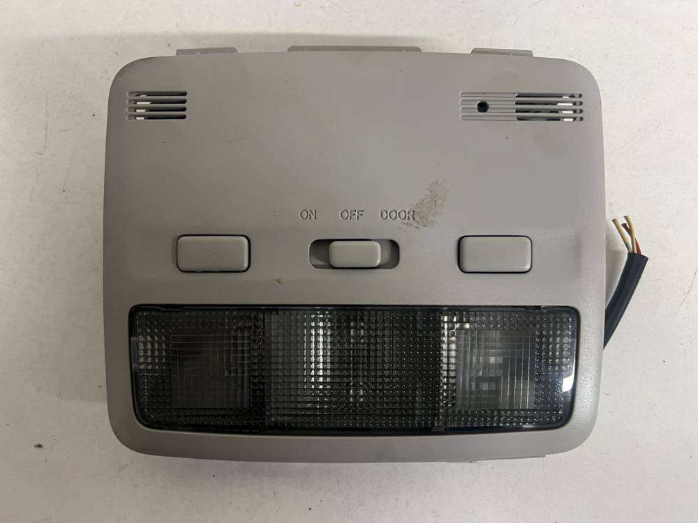 17675013 Toyota Corolla Verso 2006 Włącznik oświetlenia wnętrza - PRZEDNIE