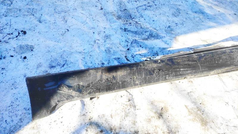 51777184773 BMW 5-Series 2012 Plastmasinis slenkstis kairys