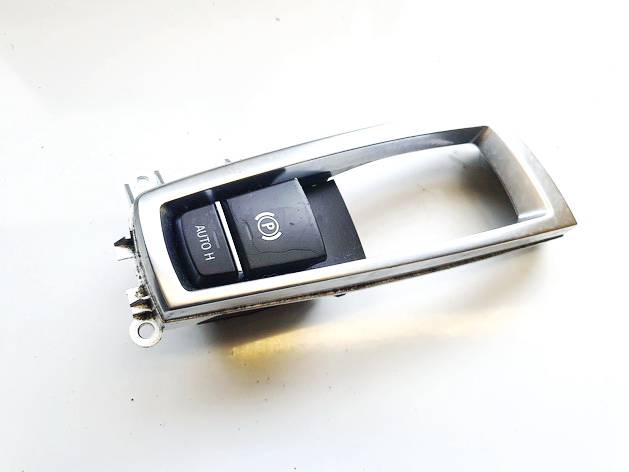 921759402 BMW 5-Series 2012 Кнопка фиксатора стояночного тормоза