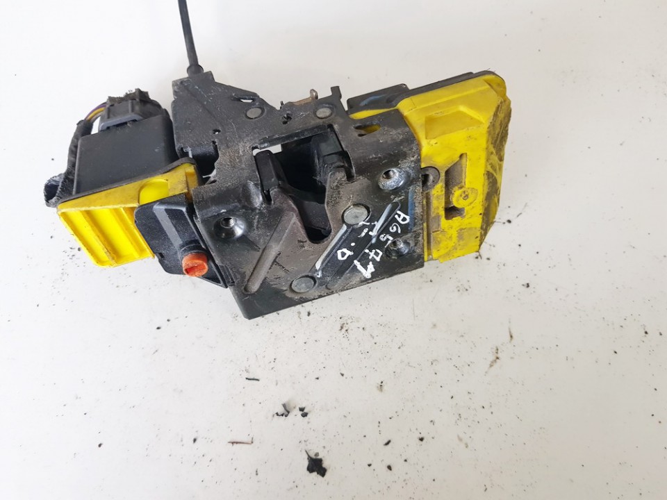 Volkswagen Touareg 2005 Door Lock Mechanism - FRONT RIGHT - Thumbnail 3