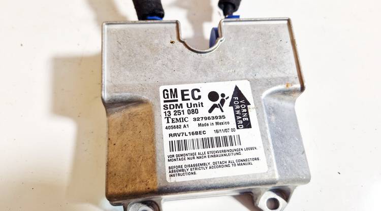 13251080 Opel Astra 2008 Airbag crash sensors module - Thumbnail 2
