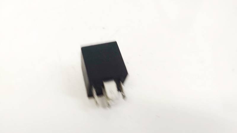 SCB1M1240 Opel Insignia 2010 Relay module - Thumbnail 2