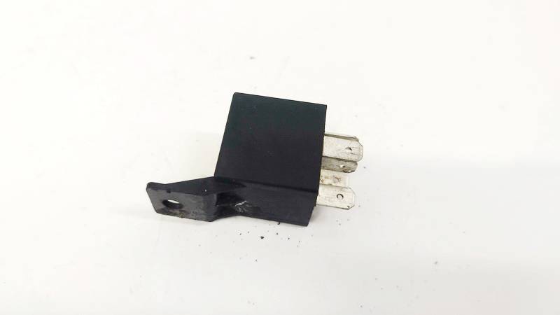 SCB1M1240 Opel Insignia 2010 Relay module