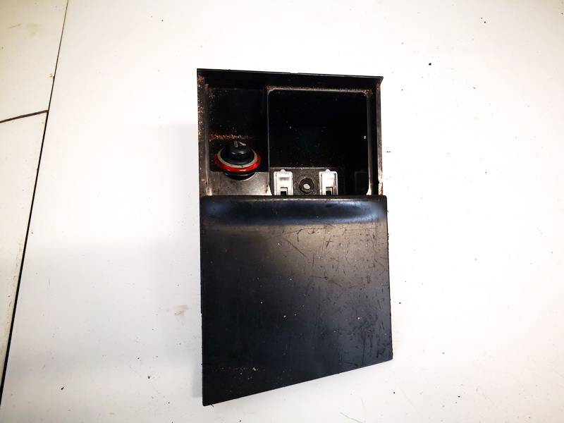 1J0857961G Volkswagen Golf 2001 Center Console Ashtray (Ash Tray)