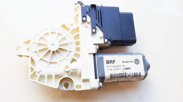 1K0959703B Volkswagen Touran 2005 Duru lango pakelejo varikliukas G.K.