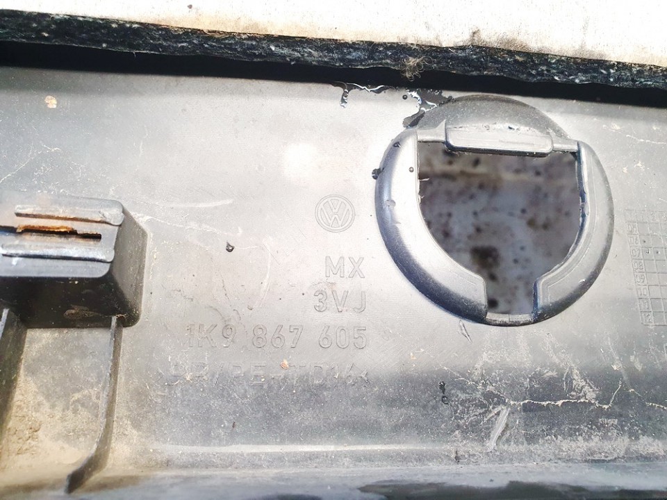 1K9867605 used Auto luggage compartment Cover Volkswagen Golf 2007 1.9L