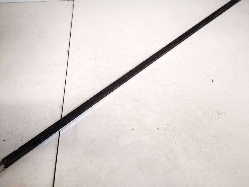 Honda CR-V 2007 Garniture Avant Fenêtre Côté Droite - Thumbnail 3