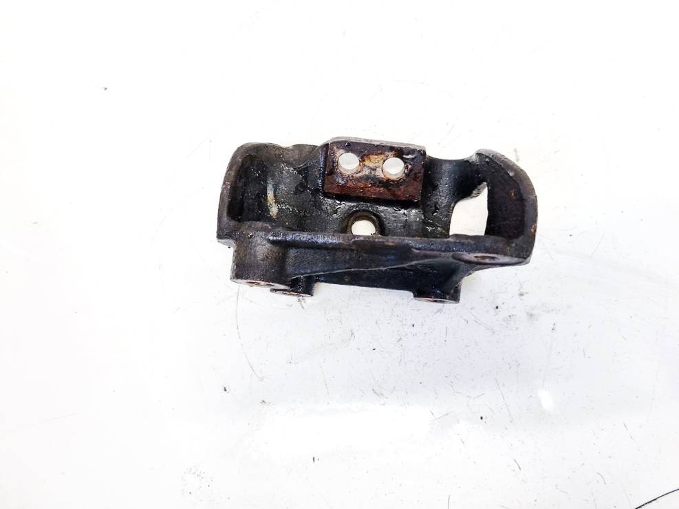 030A28Q Isuzu D-Max 2010 Engine Mount Bracket and Gearbox Mount Bracket