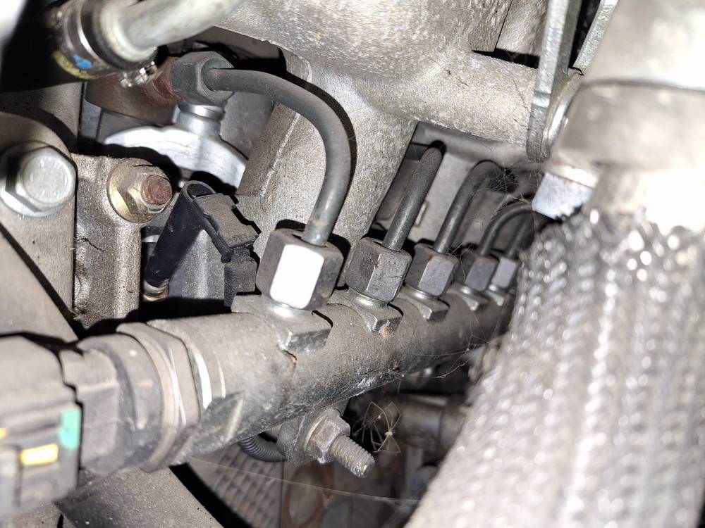 0445214056 Opel Zafira 2006 Kuro magistrale