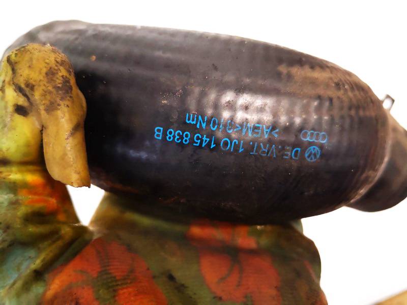 1J0145838B Volkswagen Golf 2001 TURBO INTERCOOLER PIPE HOSE - Thumbnail 4