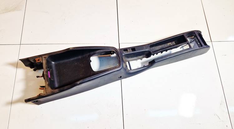 1M0863244A Seat Toledo 2002 Center console