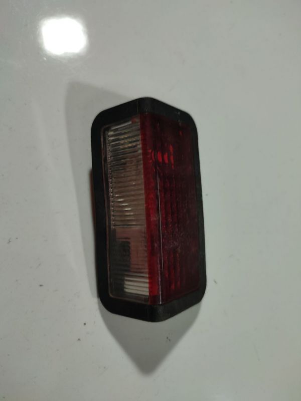 BMW 3-Series 2002 Плафон салонный