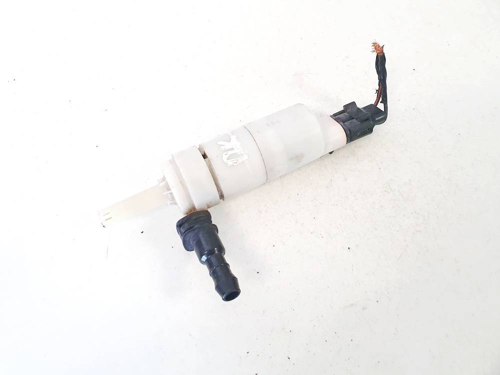 8TW00754016 Chrysler 300C 2006 Headlight Washer Pump