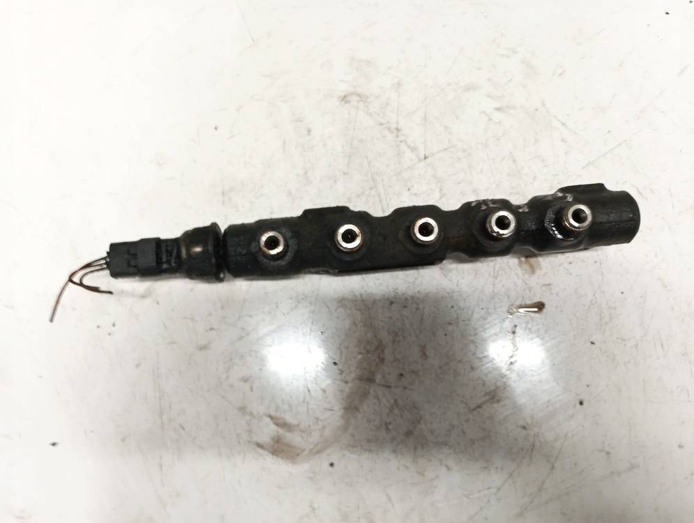 9654592680 Peugeot 308 2008 Fuel injector rail (injectors)(Fuel distributor) - Thumbnail 2