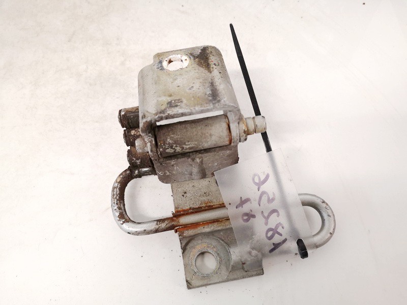 1T0831412A Volkswagen Touran 2005 Door Hinge - FRONT