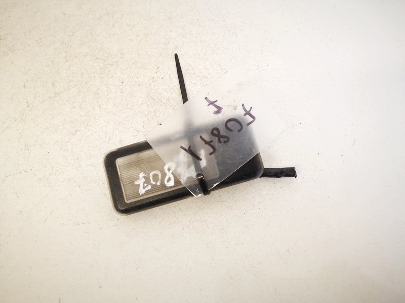 140929 BMW 3-Series 2002 Interior lighting