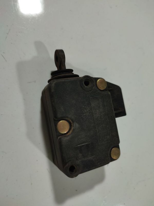 Peugeot 406 1998 Élément de Réglage Central